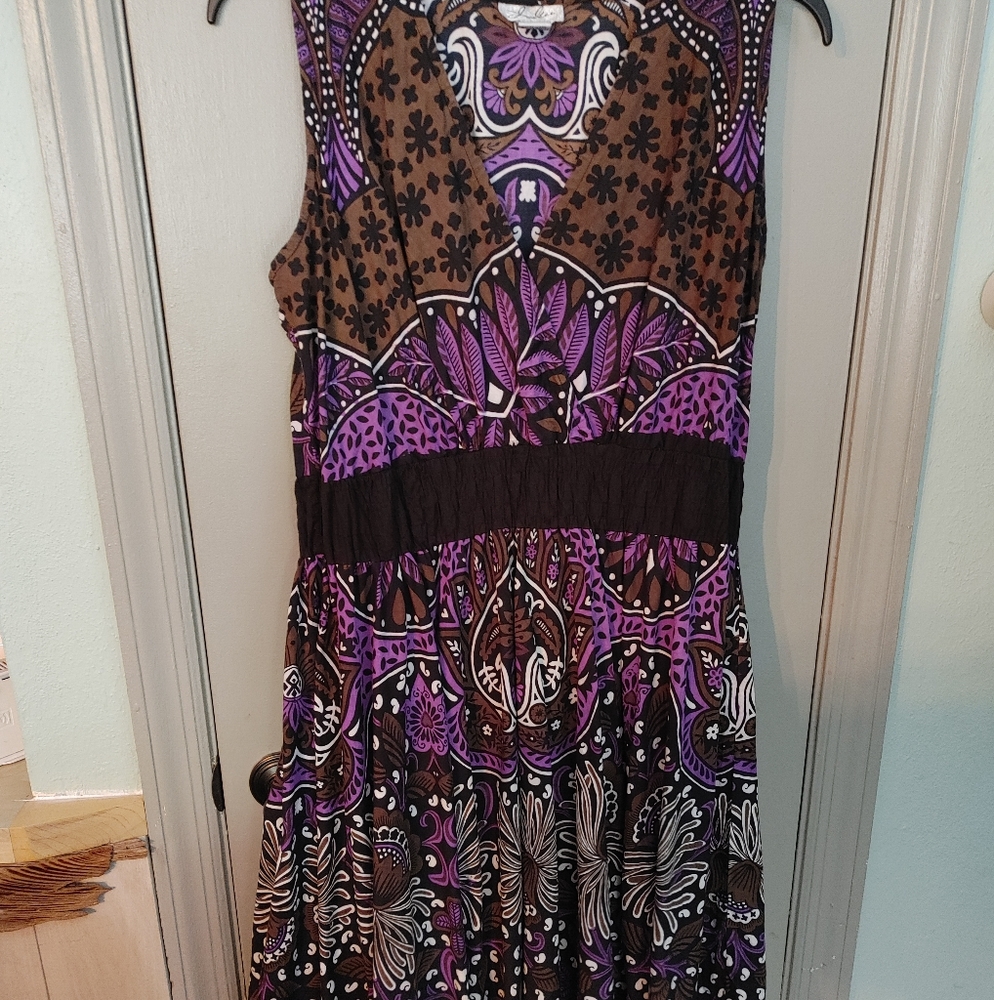 Dress sleeveless